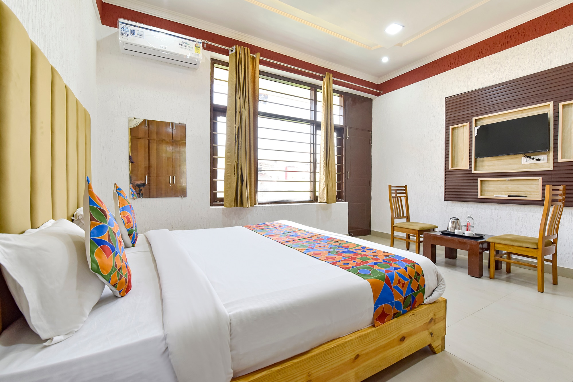 FabHotel Aayat Home Stay - Tap to explore photos