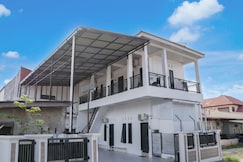 Hotel O near Mesjid Raya Sumatera Barat formerly Sachila Residence, Padang