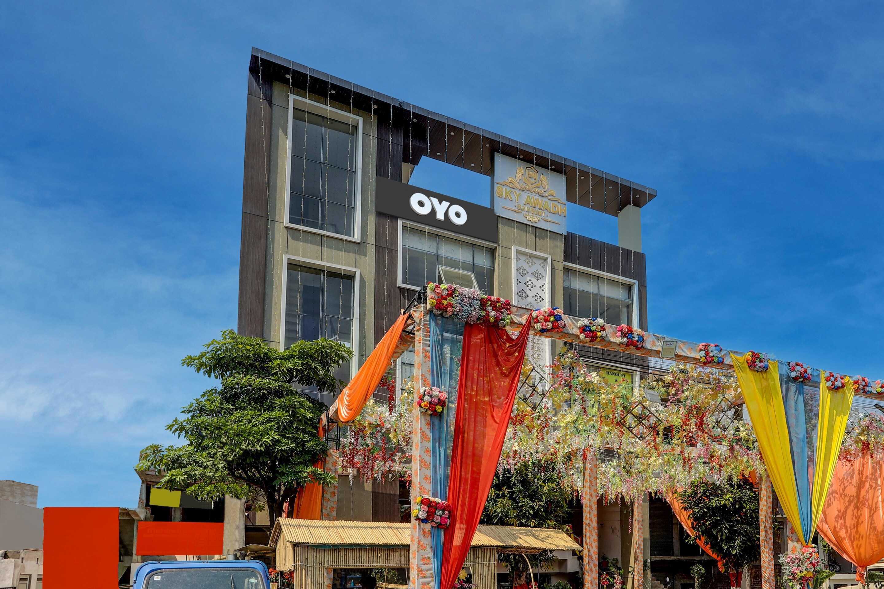 Hotel O S.N Sky Awadh - Tap to explore photos