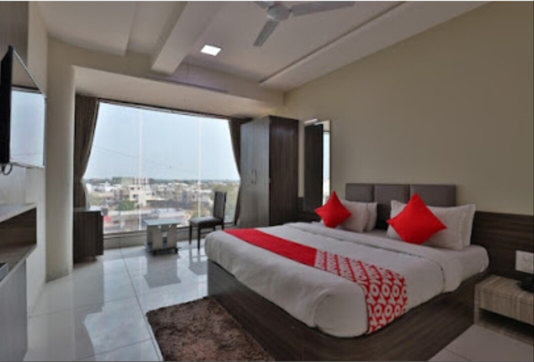 Hotel The Gulmohar Inn - Tap to explore photos