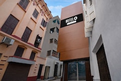 Hotel O Girish Park Metro Station Kolkata Formerly Babu Lal Soni Guest House, Howrah