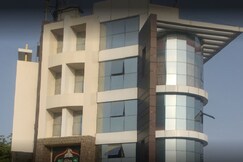 HOTEL SHREENATH PRIDE, Khargone