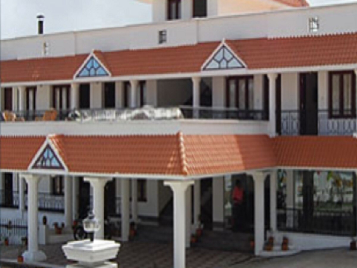 Hotel Apple Valley Kodaikanal Inr 615 Off 2 7 9 9 Hotel