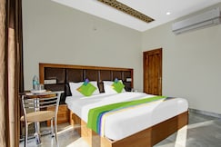 Hotel Royal Salute near Paras Downtown Square Mall Chandigarh Zirakpur, Chandigarh