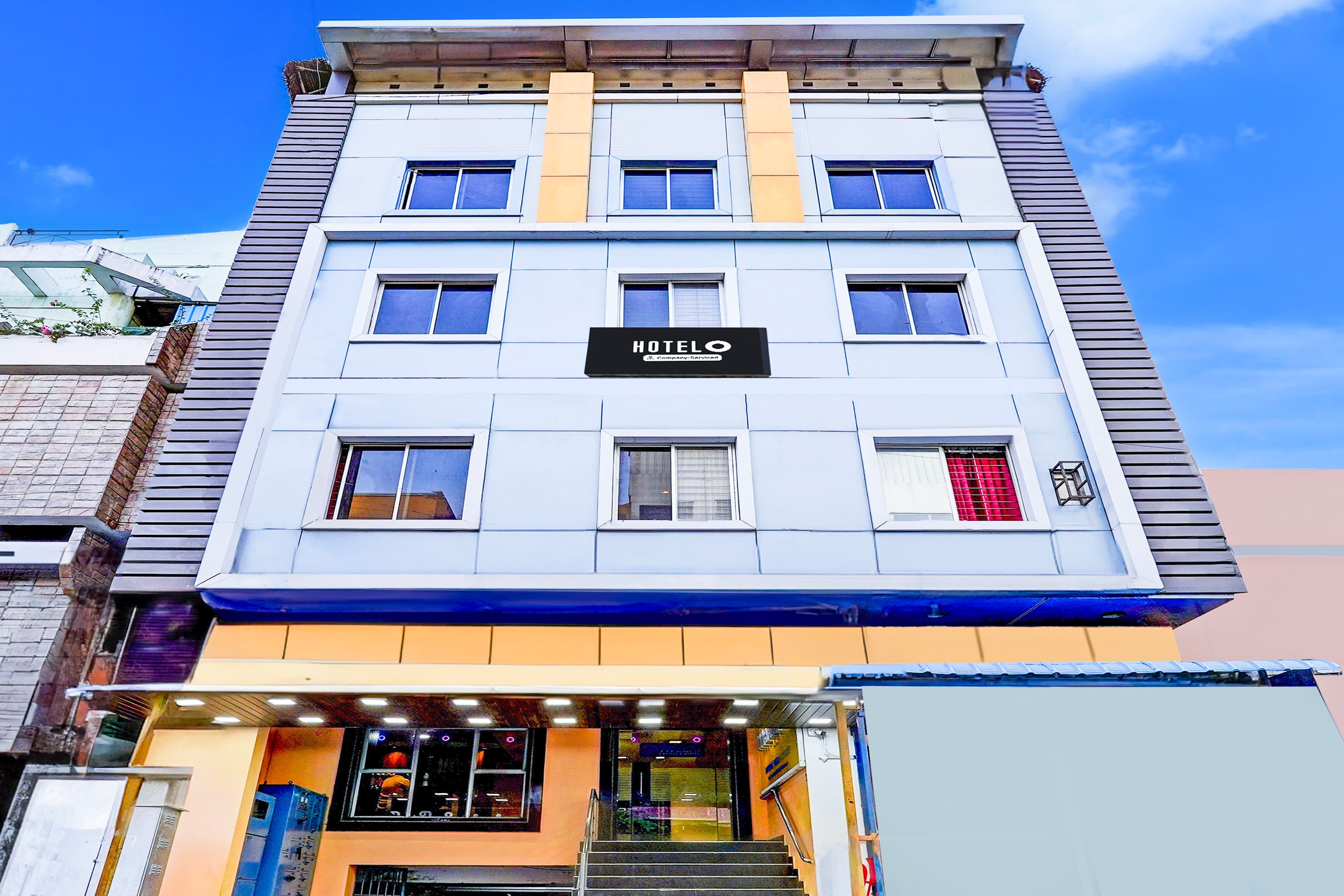 Super Hotel O Pondicherry City Centre - Tap to explore photos