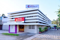Hotel Chanakya, Palakkad