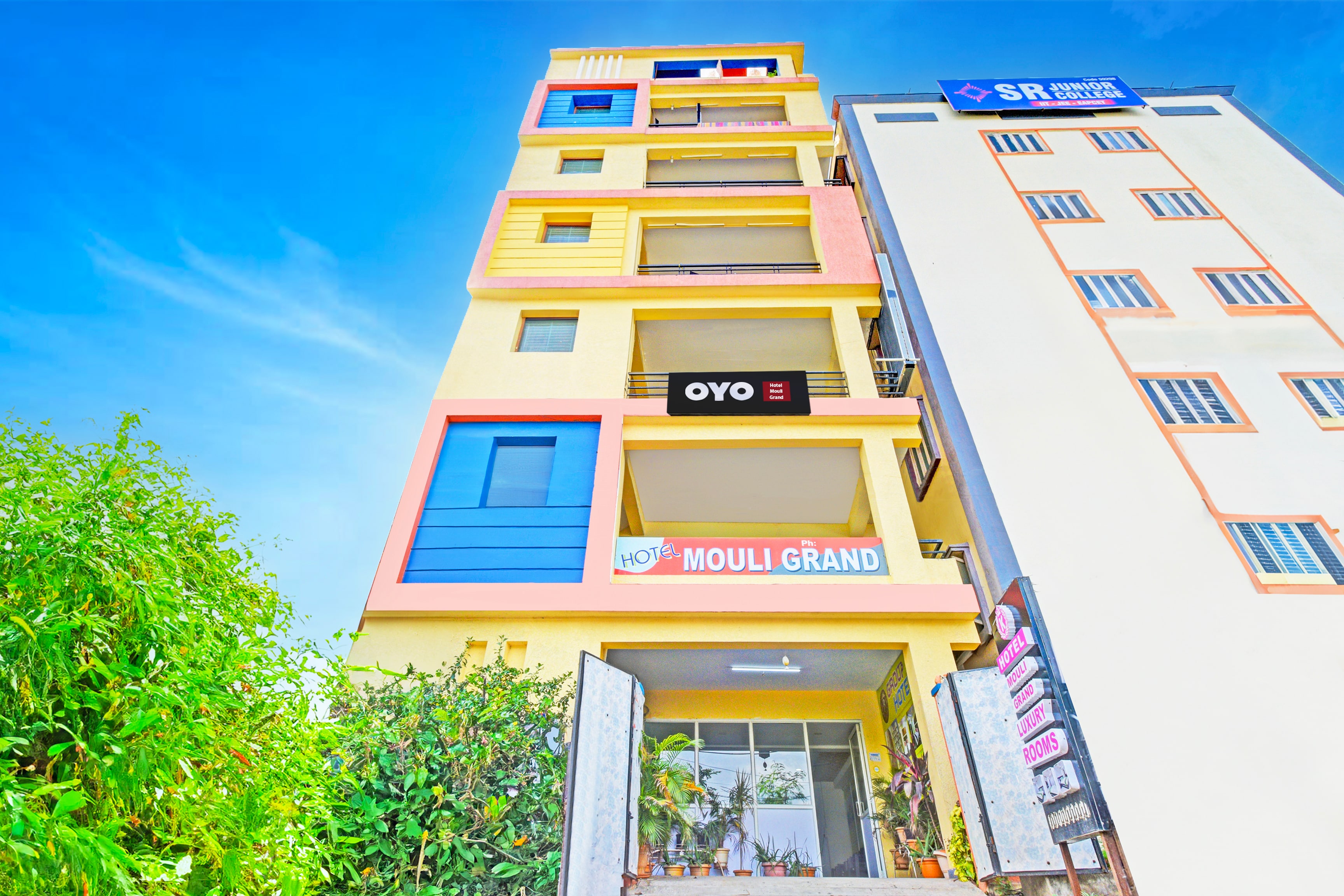 Super Hotel O ORANGE HOTELS JNTU - Tap to explore photos