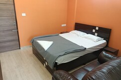 Surya Delux Lodge, Nandi Hills