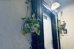 2 bedroom apt in Bandra, Mumbai