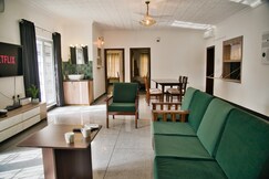 Spacious Retro Modern 2BR Home Panampilly Nagar, Cochin