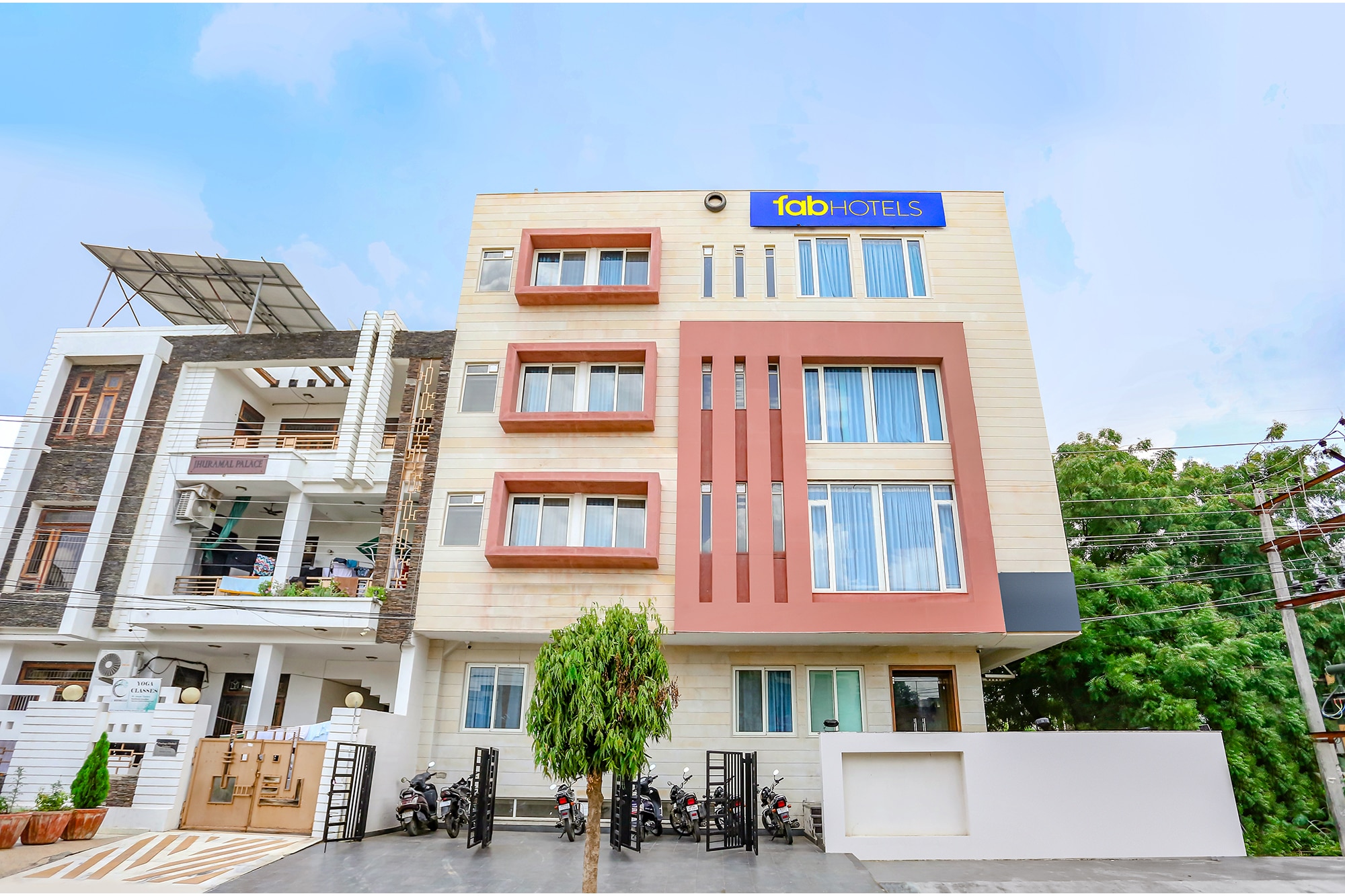 FabHotel Shiv Rachna - Mansarovar - Tap to explore photos