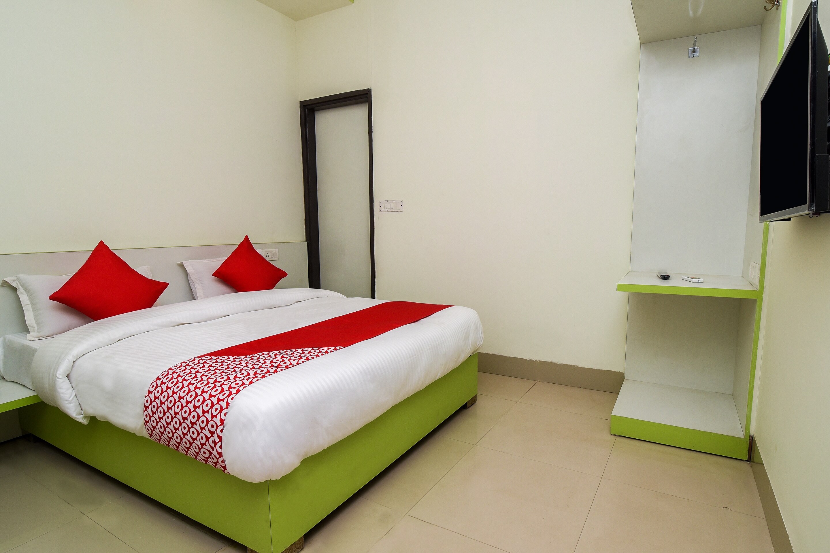 Hotel O Hotel Stay Inn Near Appu Ghar - Tap to explore photos