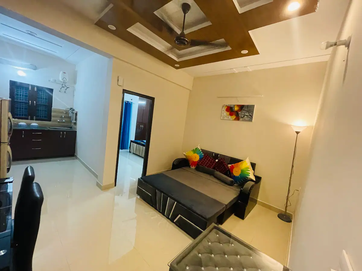 VALLEY VIEW STUDIO FOR 4 GUEST WITH SAFE PARKING, Dehradun