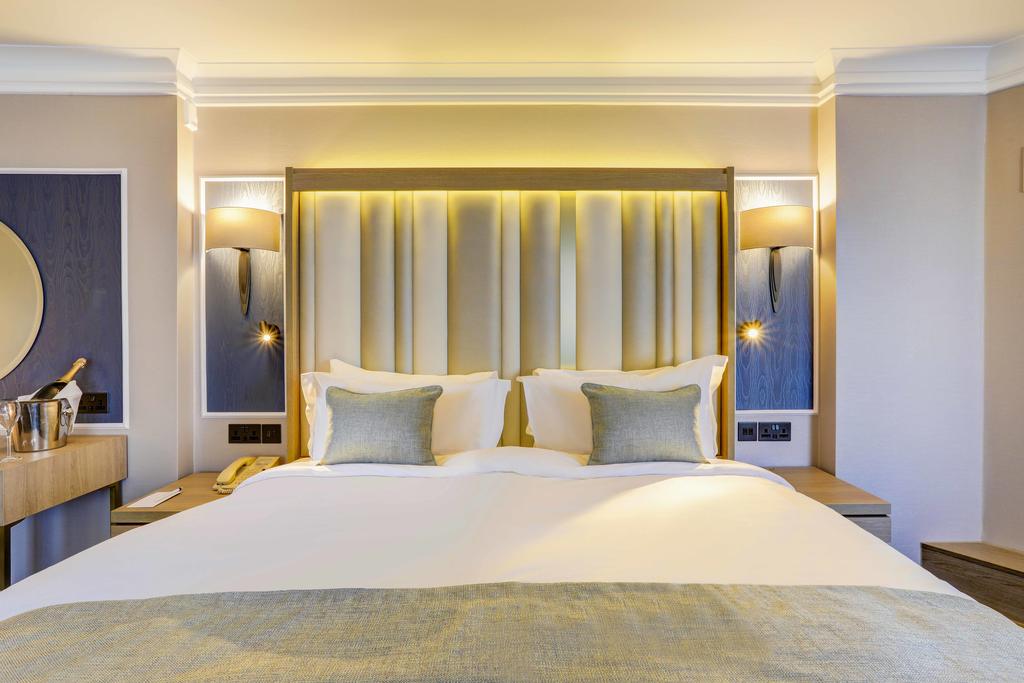 Danubius Hotel Regents Park - Tap to explore photos