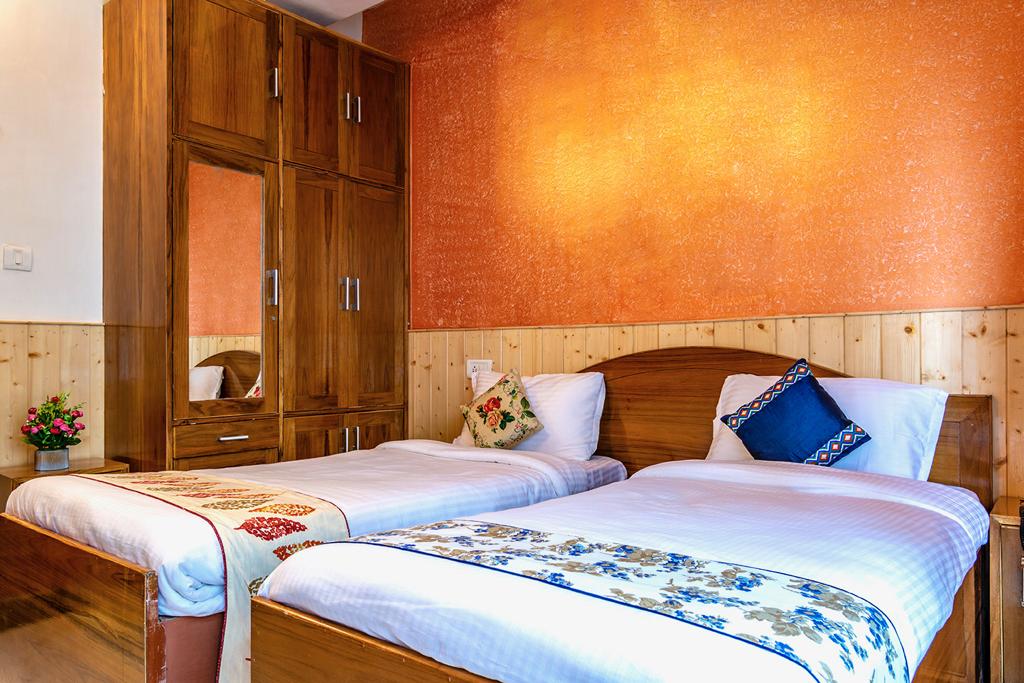 Mountview Homestay - Tap to explore photos