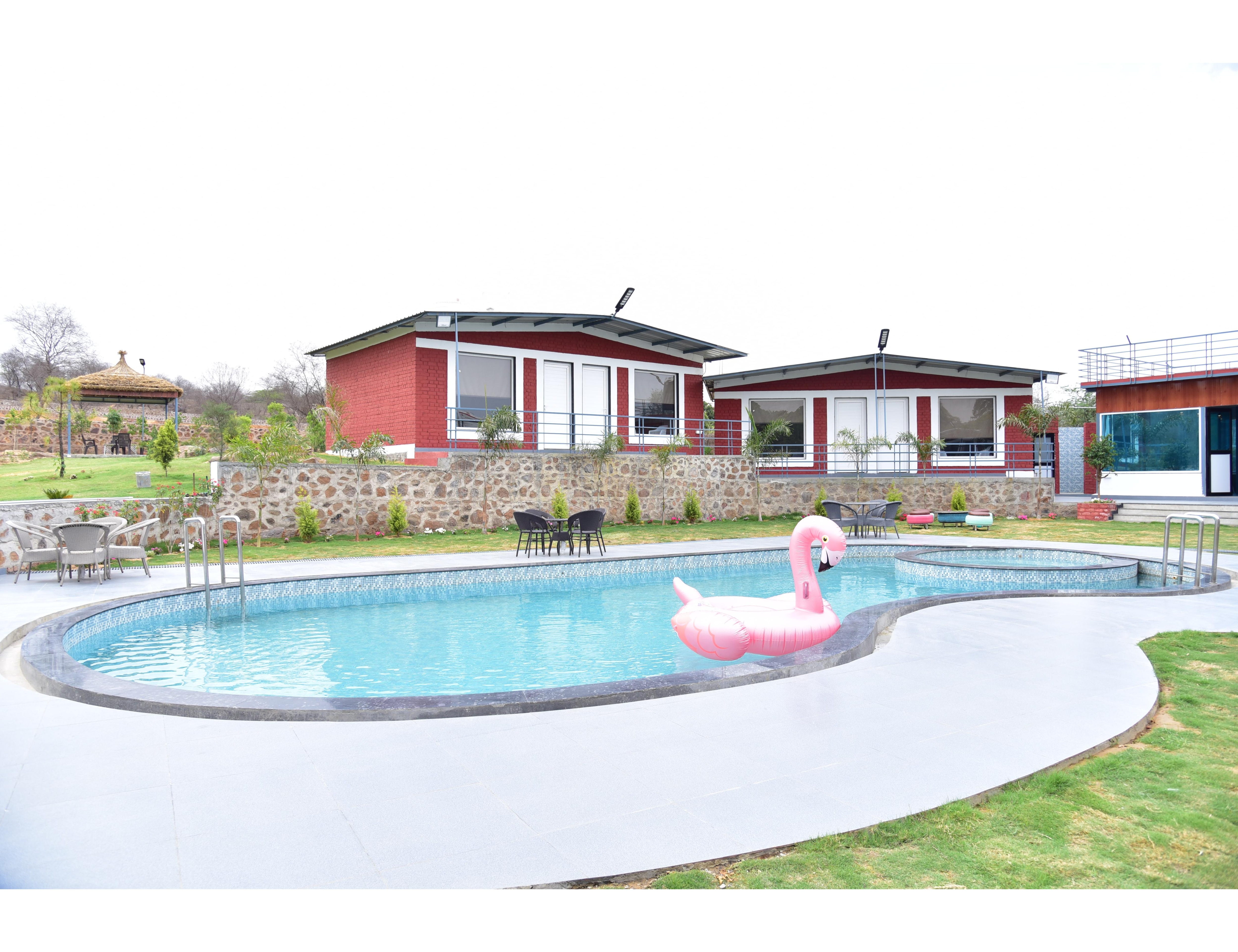 HOMIESTAYS' WILDSIDE COTTAGES - Tap to explore photos