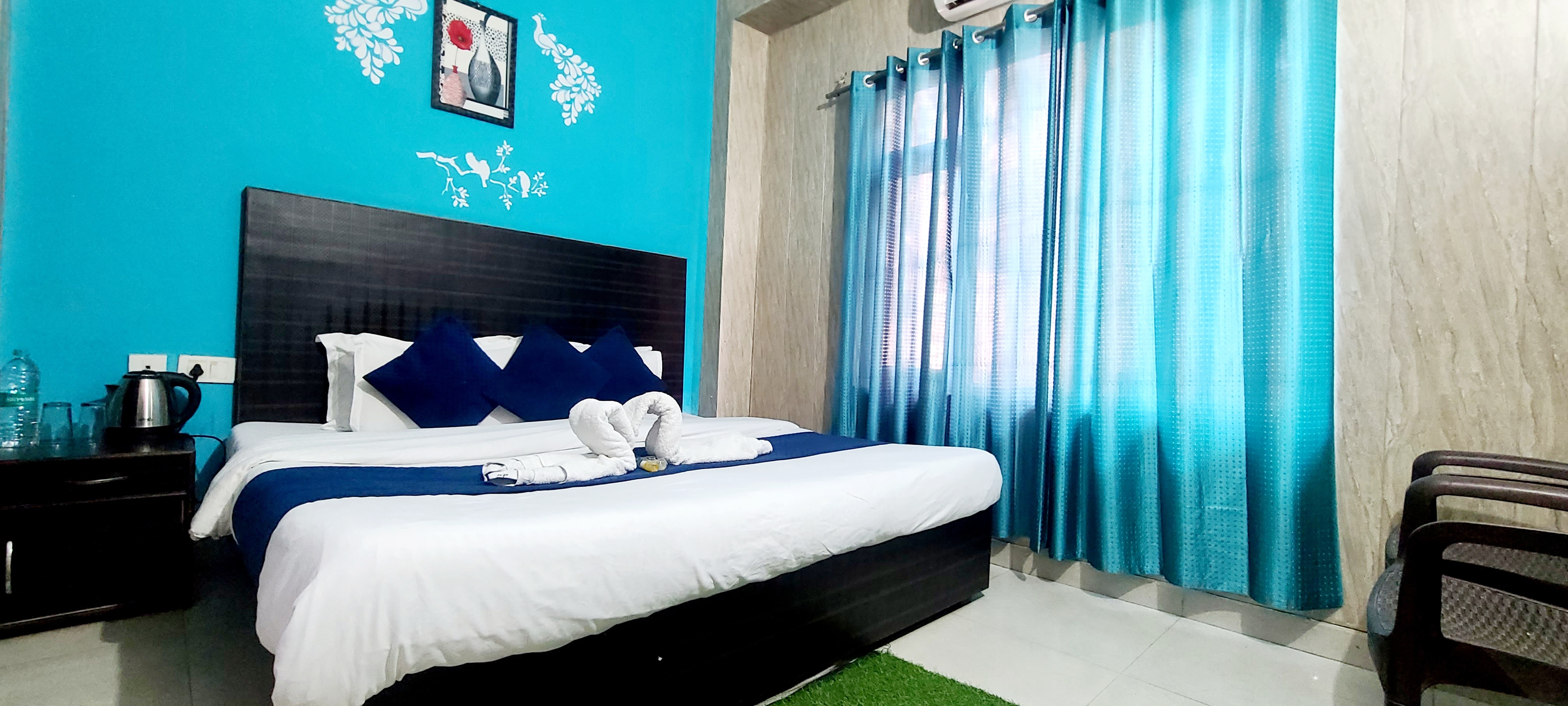 Hotel Ananta Inn - Tap to explore photos