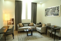 Uptown Hotel Apartment Fujairah, Sohar