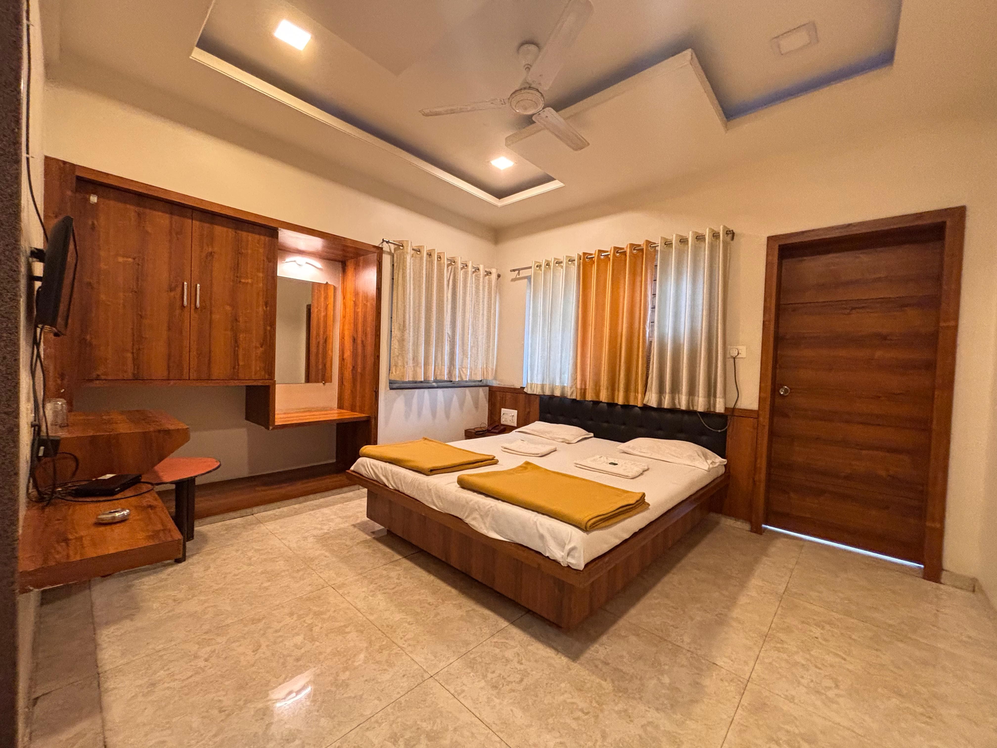 Hotel Mathura Airport Road - Tap to explore photos