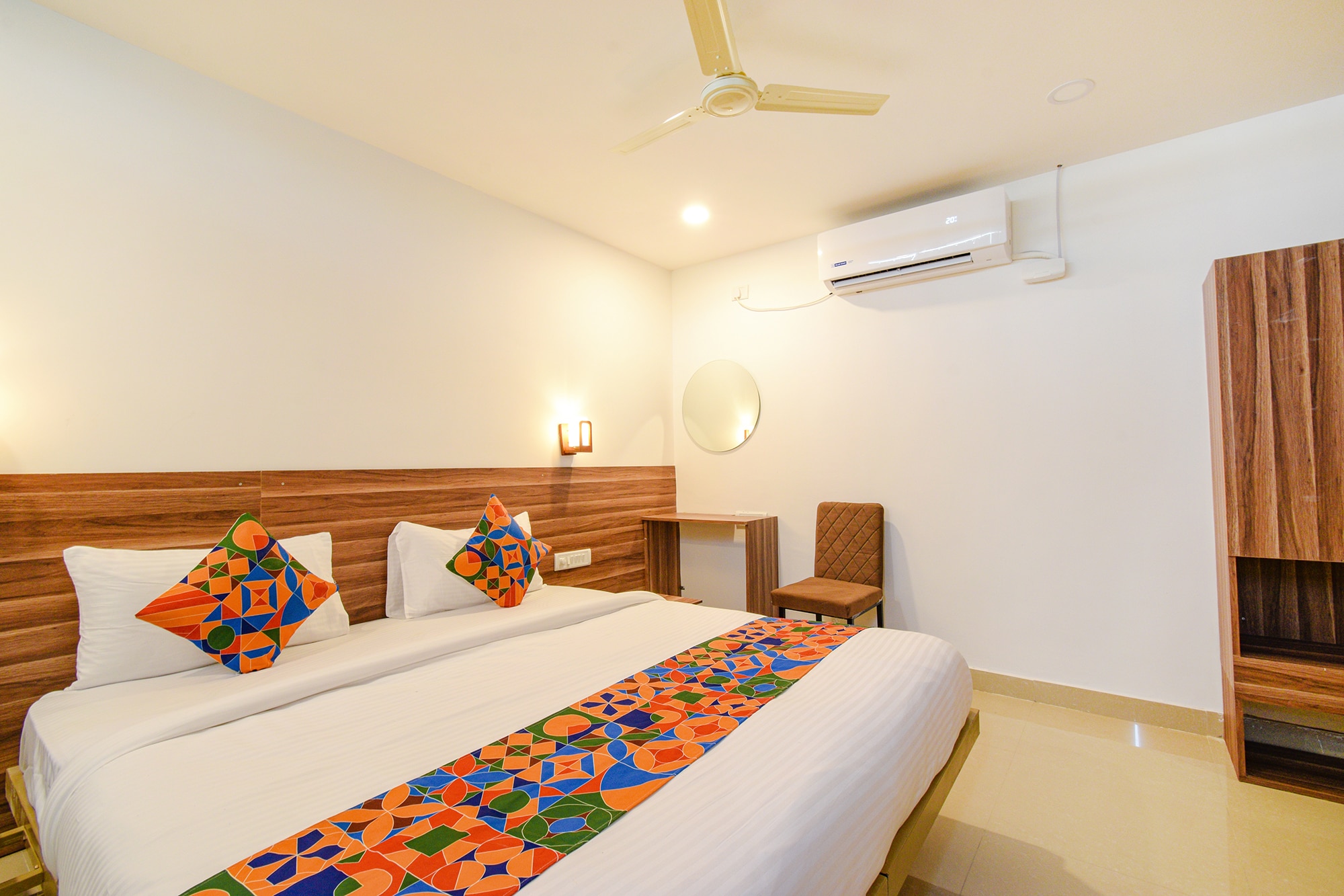 FabHotel WR Grand I - Nr Apollo Hospitals, Secunderabad - Tap to explore photos