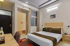 Super Collection O Govind Marg, Jaipur