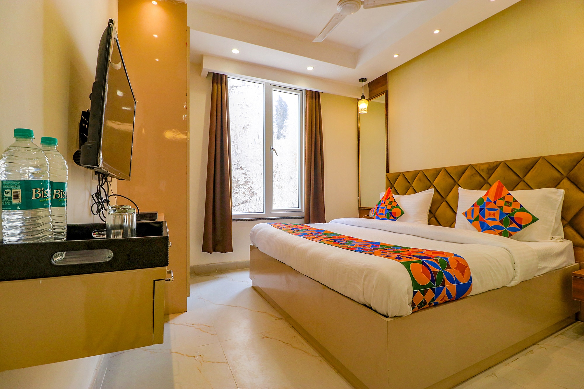 FabHotel F9 Pitampura - Tap to explore photos