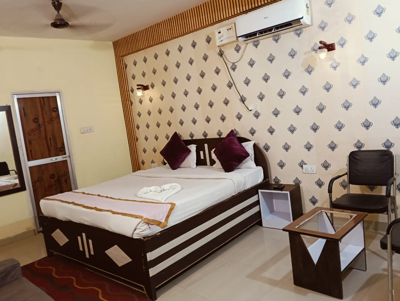 Hotel Magadh Ganga - Tap to explore photos
