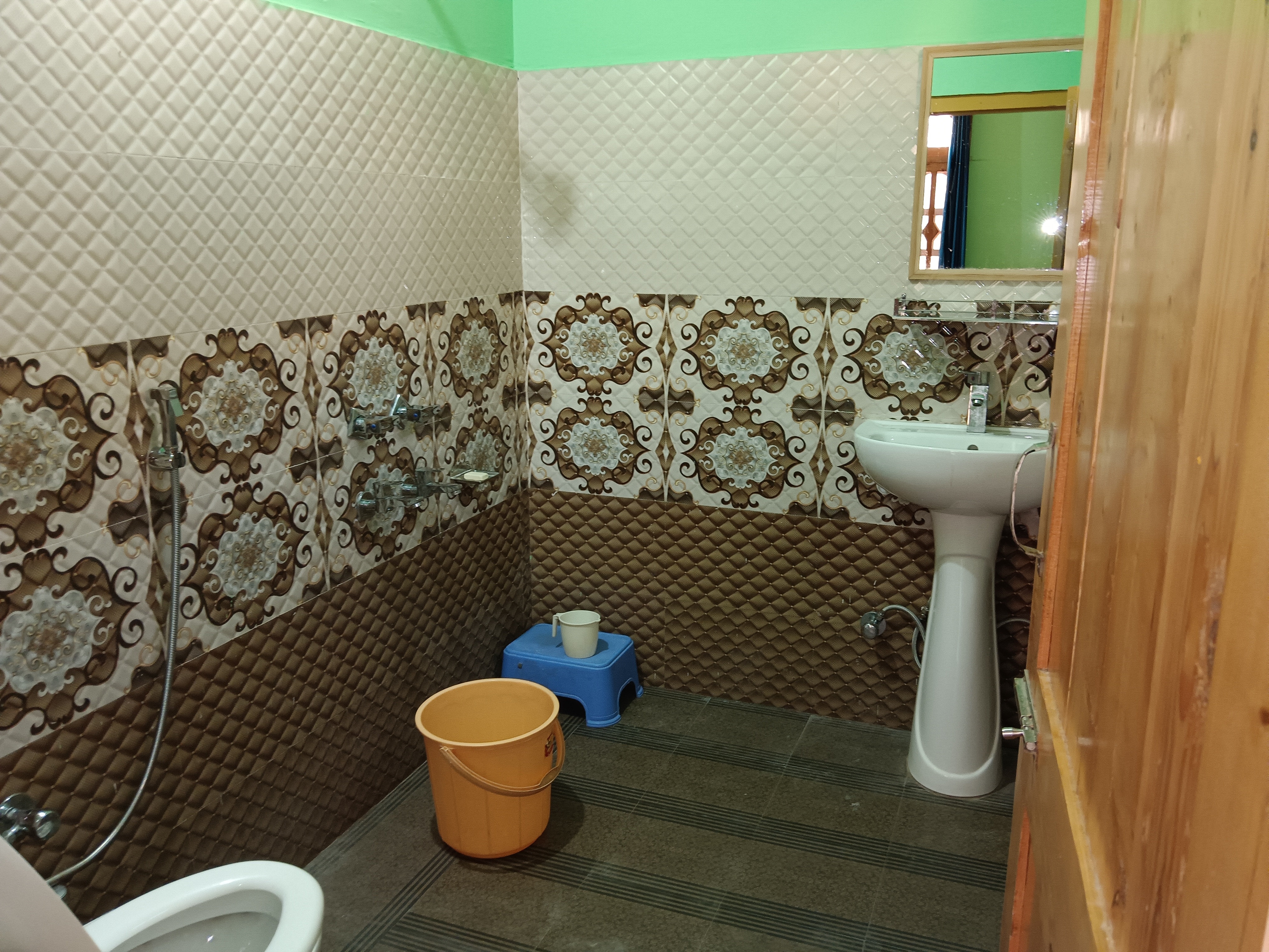 Ohana Cafe & Homestay - Tap to explore photos