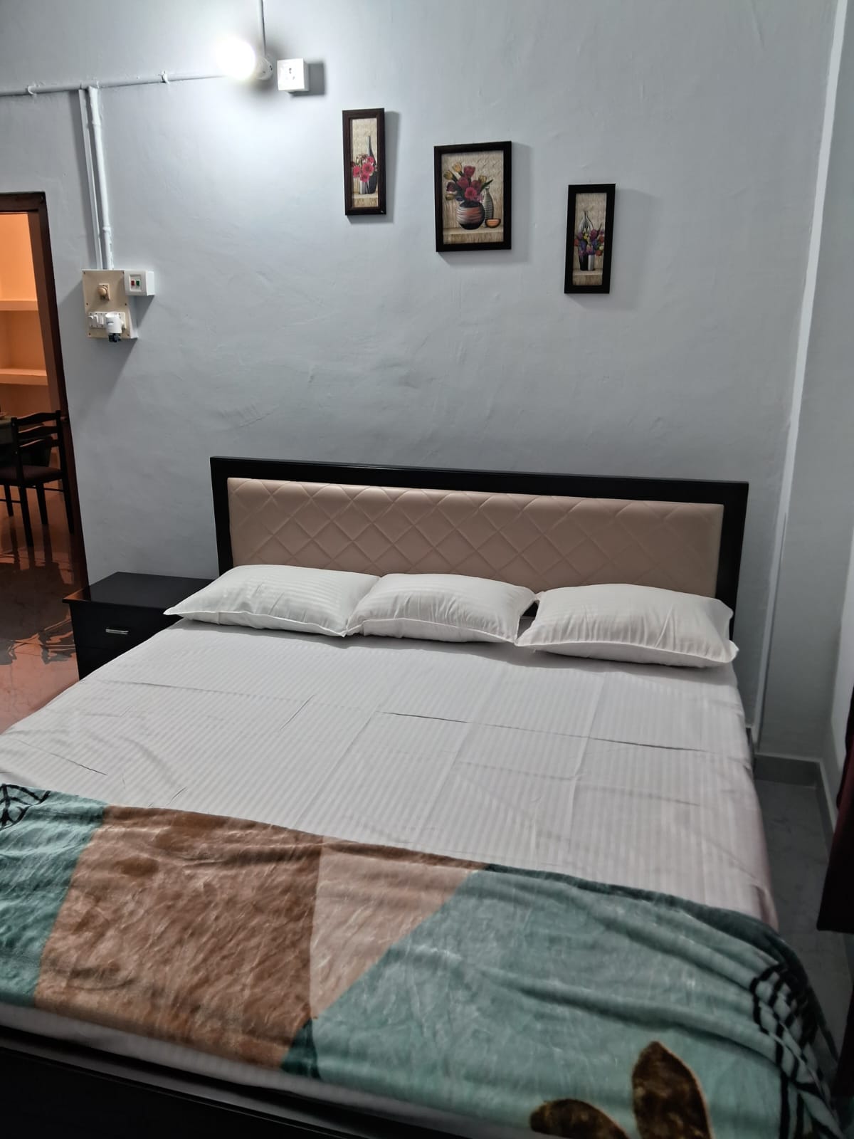 Holy Grail Homestay - Tap to explore photos