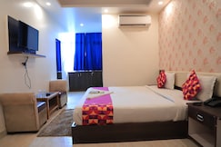 HomeStay Raj Palace At Delhi Airport, Delhi