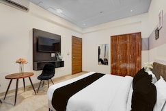 Hotel O Moksh, Noida