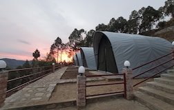 Valley View Glamp 1