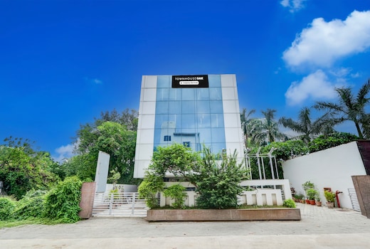 Townhouse Jaiprakash NagarMetro Station Nagpur Formerly Hotel Flora Inn