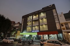 Townhouse Nangal Raya Pankha Road, Delhi