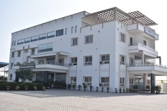 Bedi Dream Land Hotel and Resort, Ayodhya