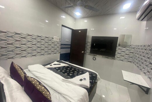 Hotel O Sai Residency