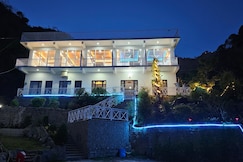 On the rocks, Kasauli