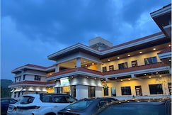 Hotel Majestic Inn, Chalisgaon