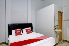 Hotel O near Universitas Negeri Medan formerly Rose Guest House, Deli Serdang