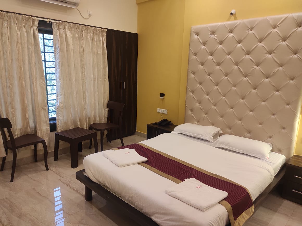 Deluxe AC Room 1