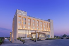 Viraj Sarovar Portico, Jammu