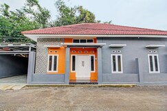 Hotel O Alif House Syariah 2, Kediri