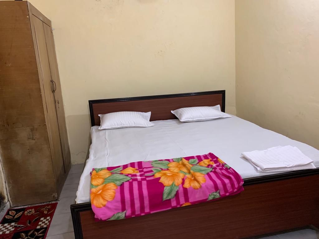 The Raghuvanshi's Homestay - Tap to explore photos