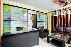 SPOT ON Hotel Harry's 1 Near Select Citywalk Mall, Delhi