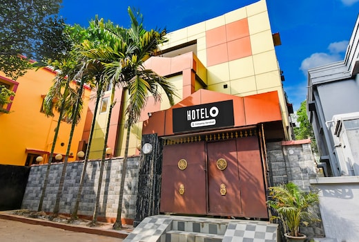 Super Hotel O Swaranpuri Near KIIT Square