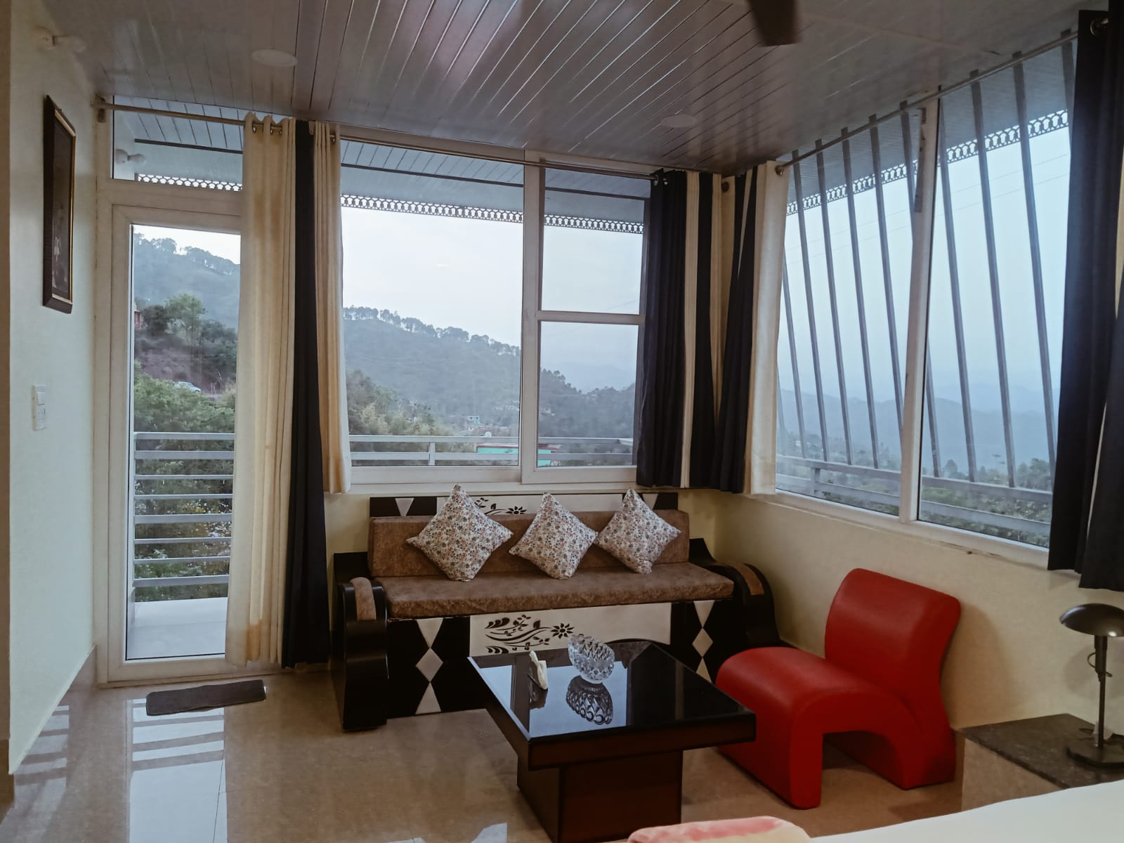 Patial Homestay - Tap to explore photos