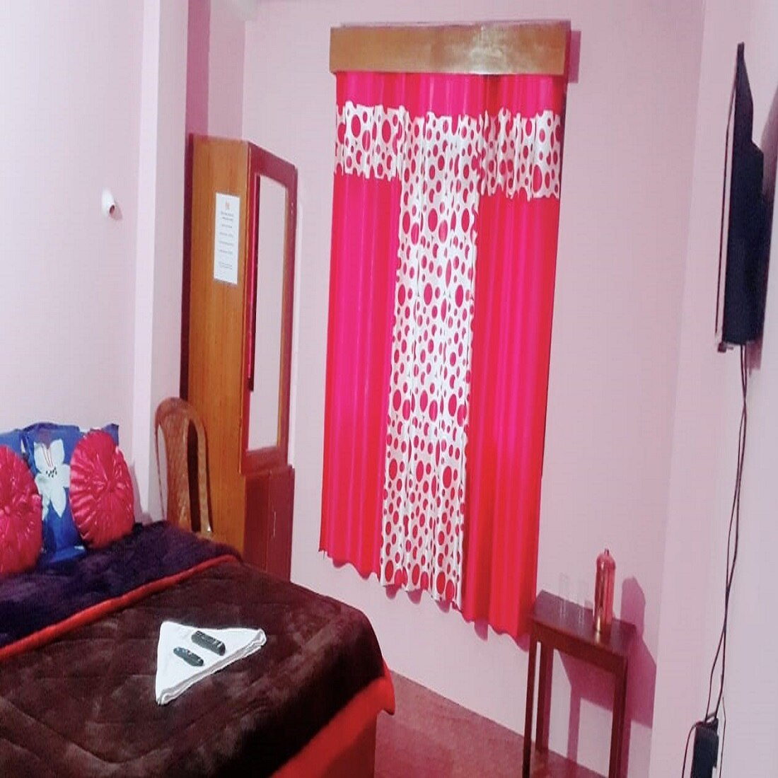 Wind Valley Homestay - Tap to explore photos