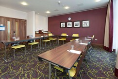 Hampton by Hilton London Luton Airport Hotel, Luton