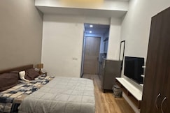 Cool stay, Greater Noida