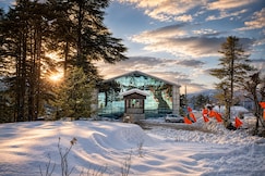 Hotel Holiday Inn, Patnitop